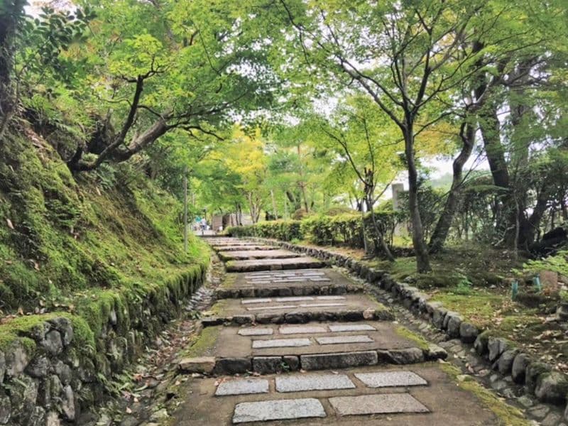あだし野 念仏寺墓地