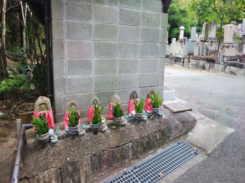 古江墓地