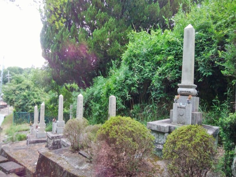 古江墓地