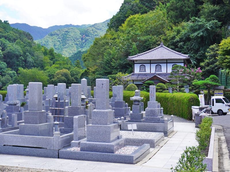 奥水間霊園