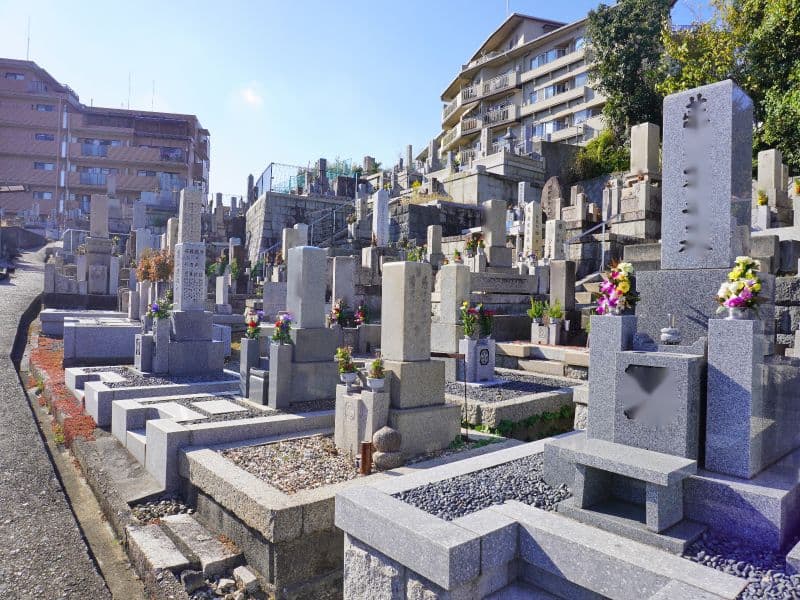 下穂積共同墓地