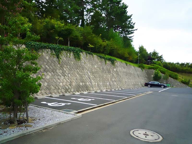 メモリアルサンステージ　駐車場