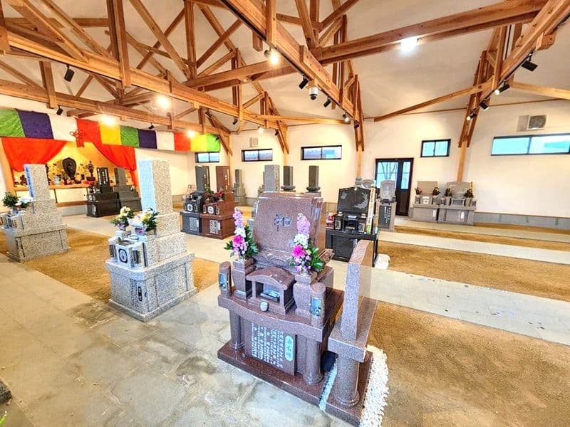 観音寺墓堂