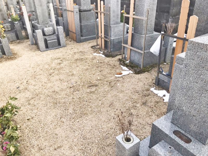 伊勢田墓地