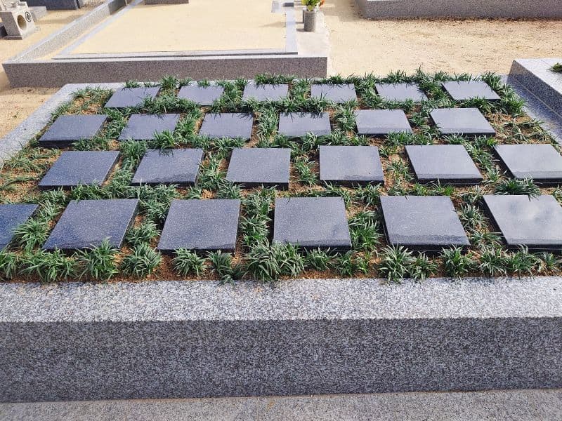 交野瑞専寺霊苑