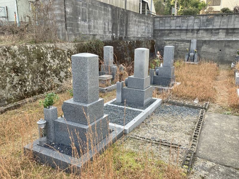 長蓮寺墓地