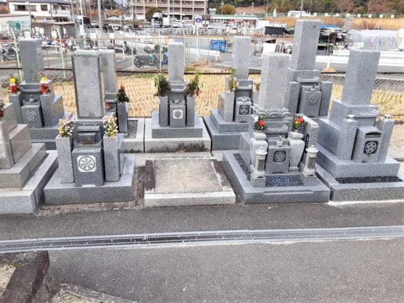藤阪区墓地