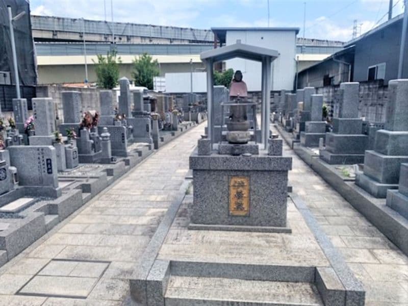 出戸共同墓地
