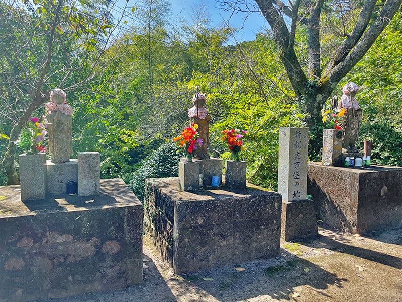 御橋観音寺 のうこつぼ