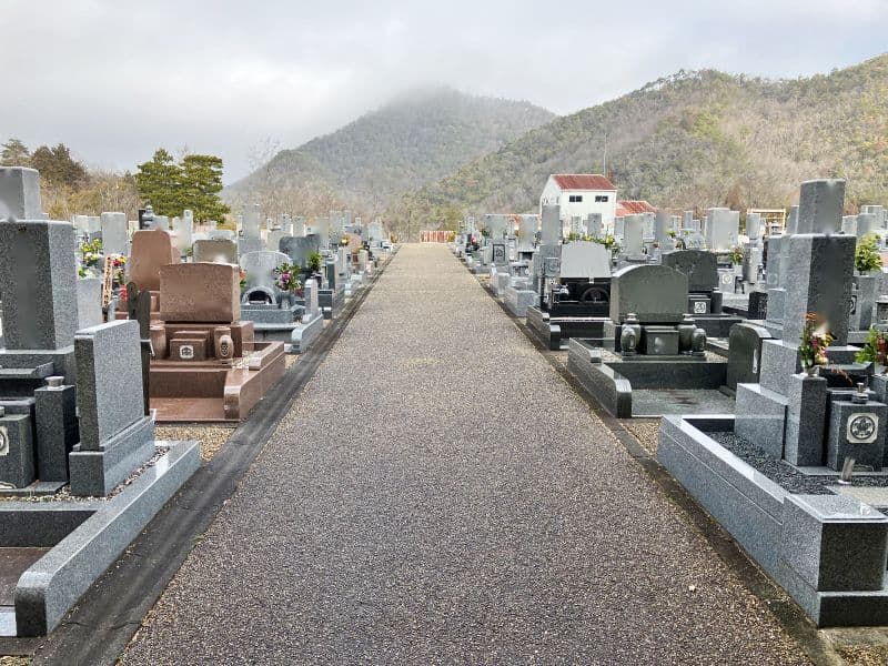 三田市霊苑