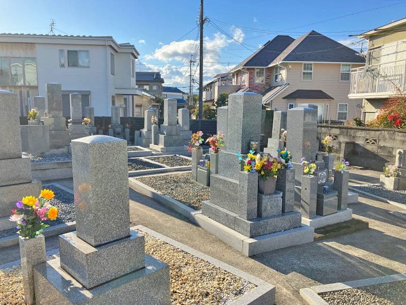 今宿川向墓地