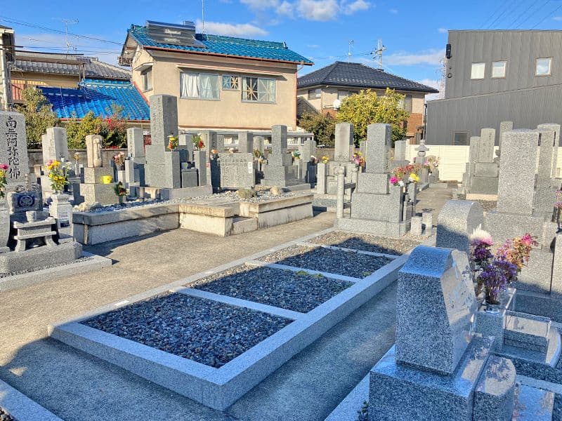 今宿川向墓地