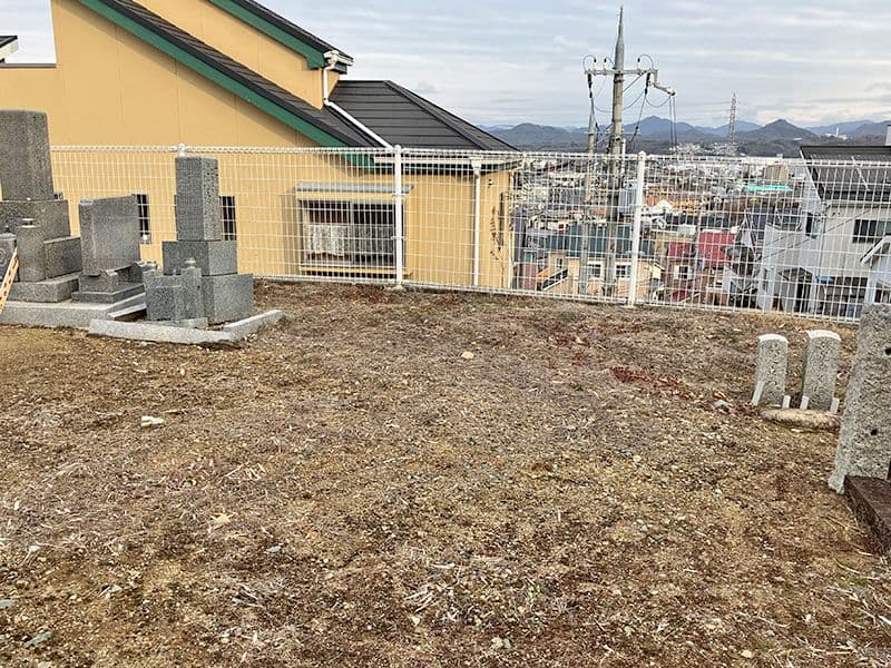 横山墓地