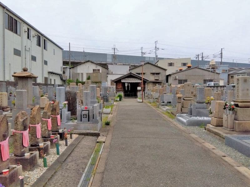 神崎町墓地