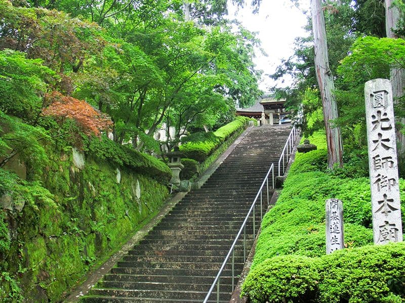 光明寺墓地