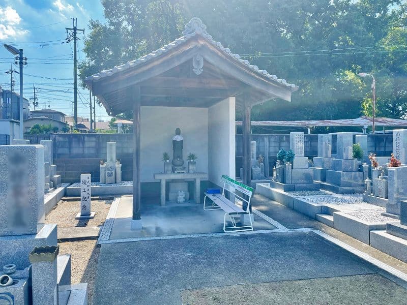 野中共同墓地