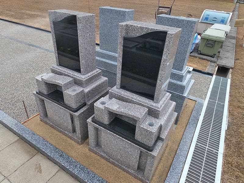 薬師院沼田墓苑