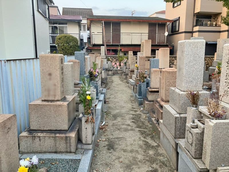 鬼塚墓地