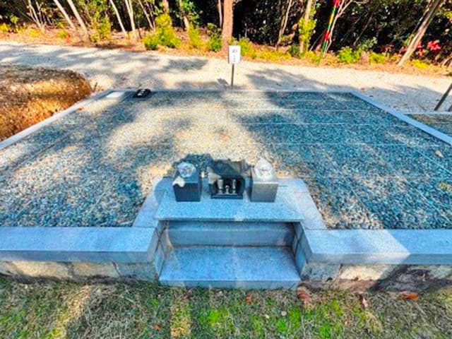 三沢緑地墓苑