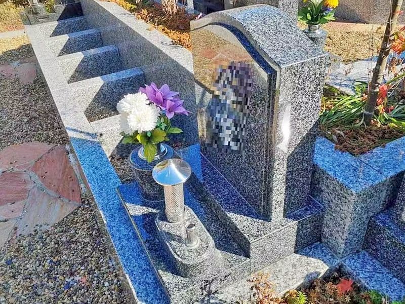 西應寺墓苑