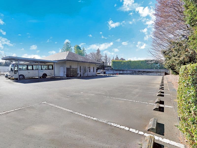 広大な駐車場　お盆・お彼岸でも安心です。