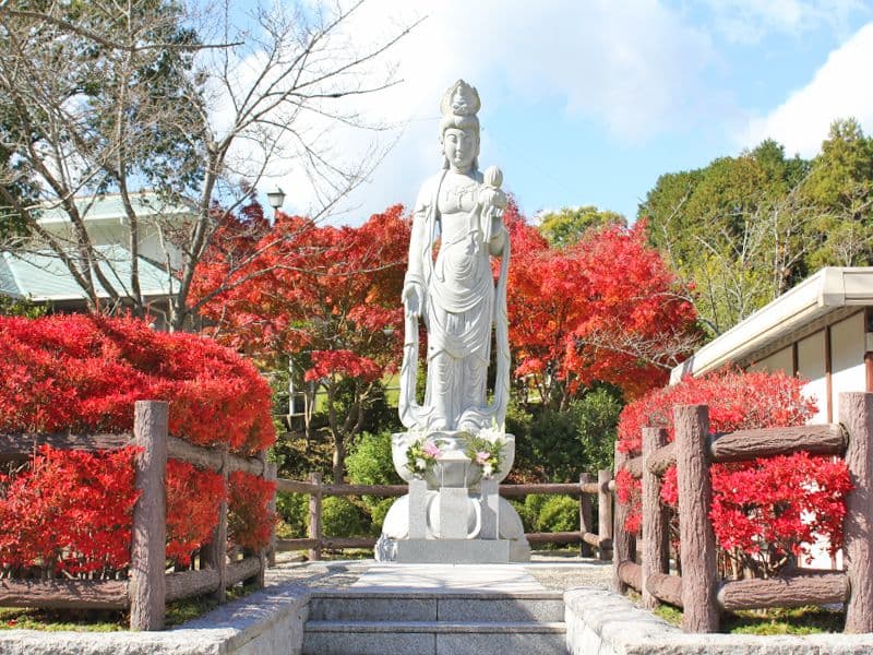 壷阪山霊園