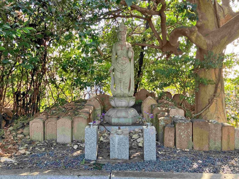 郡家西墓地