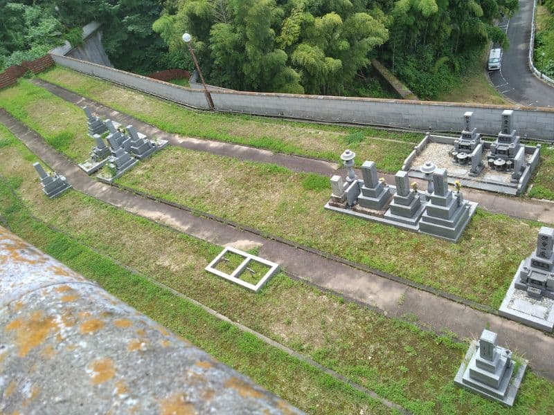 黄金山墓苑