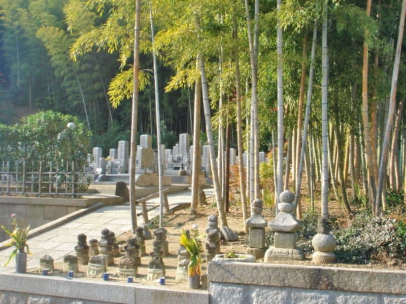 洞雲寺墓苑