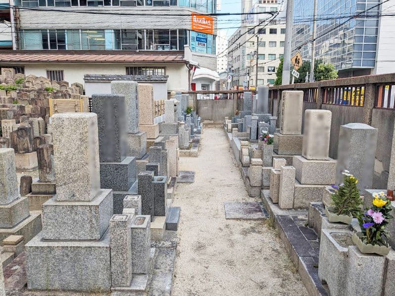 圓通院墓地