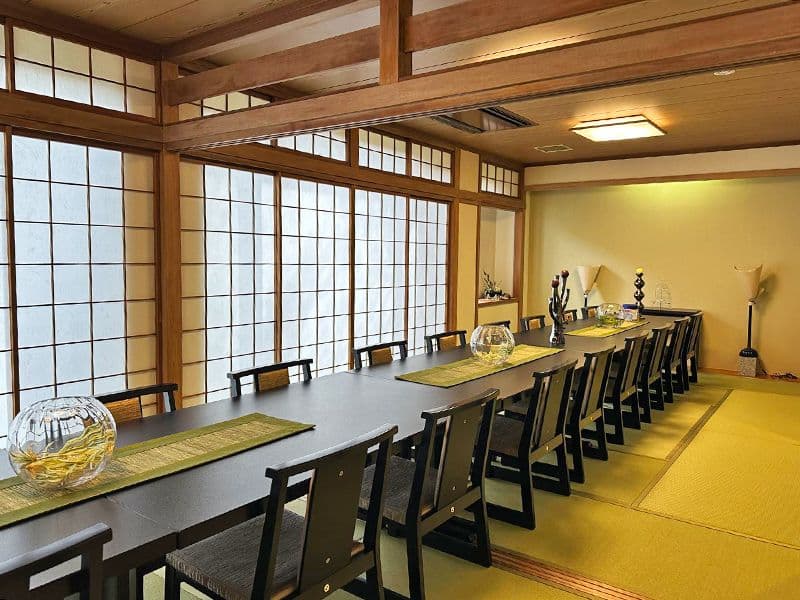 会食室(和室)　椅子席でご利用出来ます。1部屋20～24名。