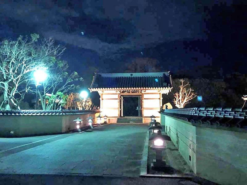 門