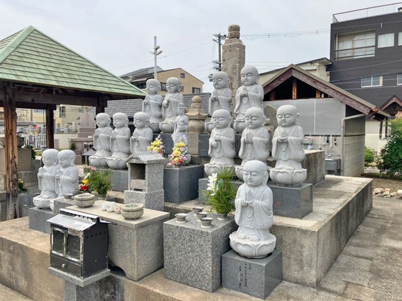 矢田冨田町墓地
