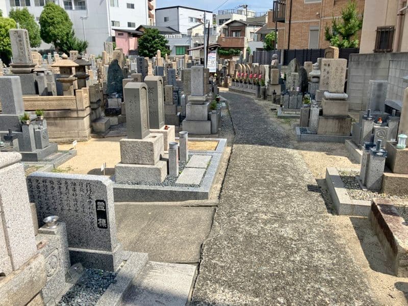 大今里墓地