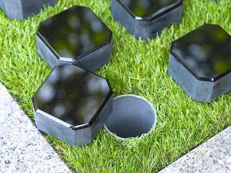 一部個別納骨プラン：お石の下に納骨室がございます