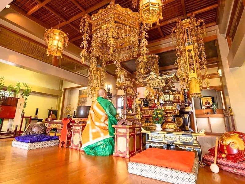 雷不動真蔵院　本堂