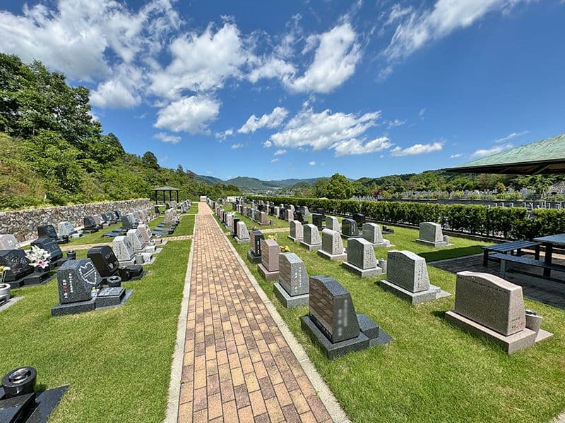 神戸山田霊苑